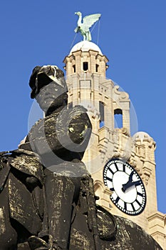 Edward and Liver Building 01