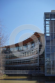 Efficient curved modern building design