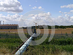 Effluent line with marker posts for shipping