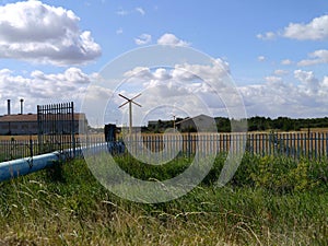 Effluent line with marker posts for shipping