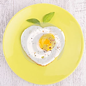 Egg heart shape