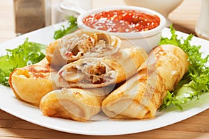 Egg rolls filled with vegetables