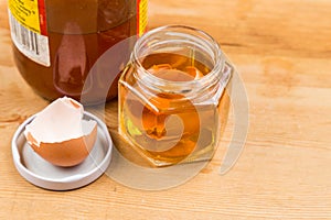 Egg shell soaked in apple cider vinegar as home remedy to relieve itchy skin