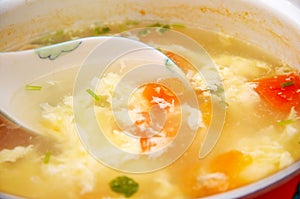 Egg soup with tomatoes