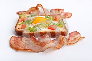 Eggie bread and fried bacon