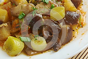 Eggplant stewed with mushroom