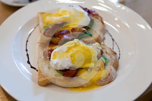 Eggs Benedict with Bacon and Spinach