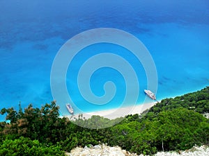 Egremni beach with ships