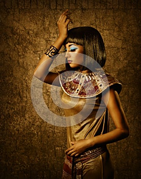 Egyptian style woman, bronze cleopatra portrait