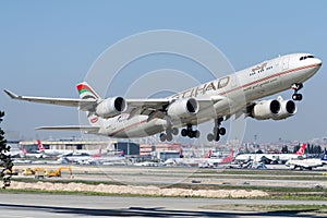 A6-EHD Etihad Airways, Airbus A340-541