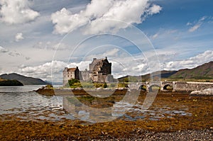 Eilan Donan Castle photo