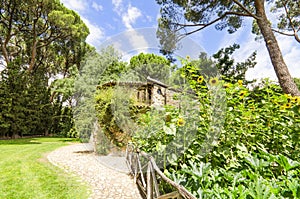 El Capricho garden