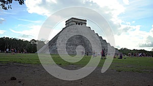 El Castillo The Kukulkan Temple of Chichen Itza, mayan pyramid in Mexico