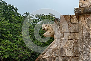 El Castillo (The Kukulkan Temple) of Chichen Itza, mayan pyramid in Yucatan, Mexico