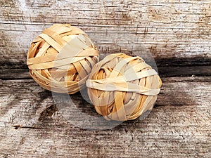 elastic rubber bands formed into decorative balls