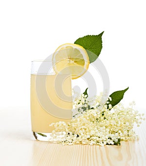Elderberry flower flavored summer refreshment