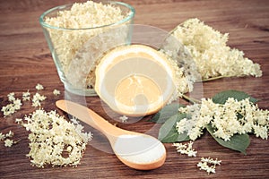 Elderberry flowers and ingredients for preparing juice