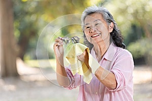 Elderly people often have problems with their eyeglasses.