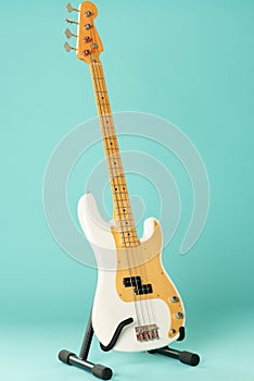 Electric bass guitar