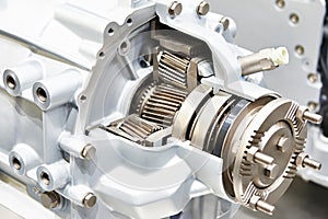 Electric central drive gear engine