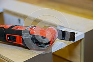 Electric cordless oscillating multi-tool cutting tool