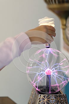 Electric discharge in a glass bowl