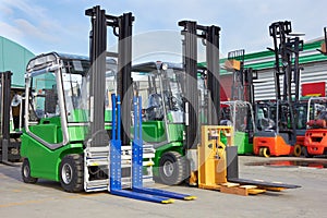 Electric forklift stackers