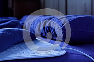 Electric heating blanket pad bed photo