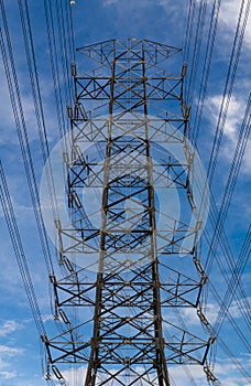 Electric high voltage post