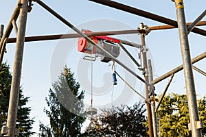 Electric hoist