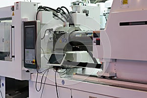 electric plastic injection molding machine