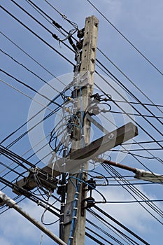 Electric pole