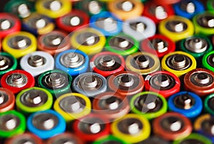 Electric rainbow from batteries