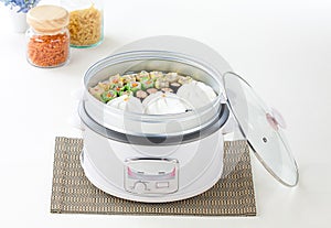 Electric rice cooker