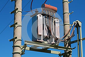 Electric transformer