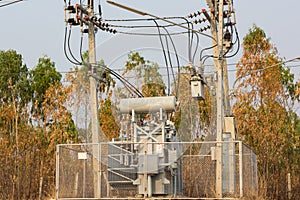 Electric transformer