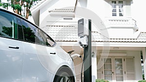 Electric vehicle technology utilized to home charging station. Synchronos