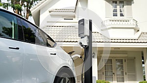 Electric vehicle technology utilized to home charging station. Synchronos