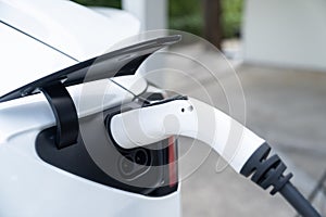 Electric vehicle technology utilized to home charging station. Synchronos