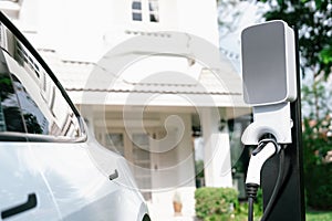 Electric vehicle technology utilized to home charging station. Synchronos