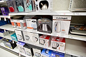 electric water kettle at store, Cuisinart