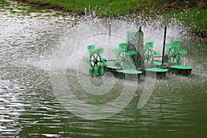 Electric water turbine machine