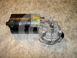 Electric wiper motor with aluminum gearbox, removed from the car, right side