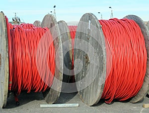 Electrical cable reels for the transport of electricity high vol