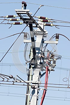 Electrical installation on an electricity cables of the railway