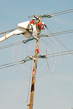 Electrical linemen