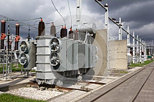 Electrical power transformer