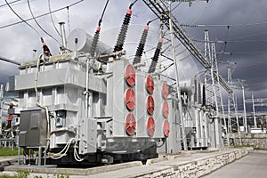 Electrical power transformers