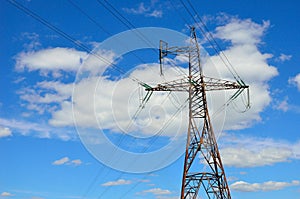 Electrical transmission pylon.