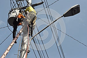 Electrical worker